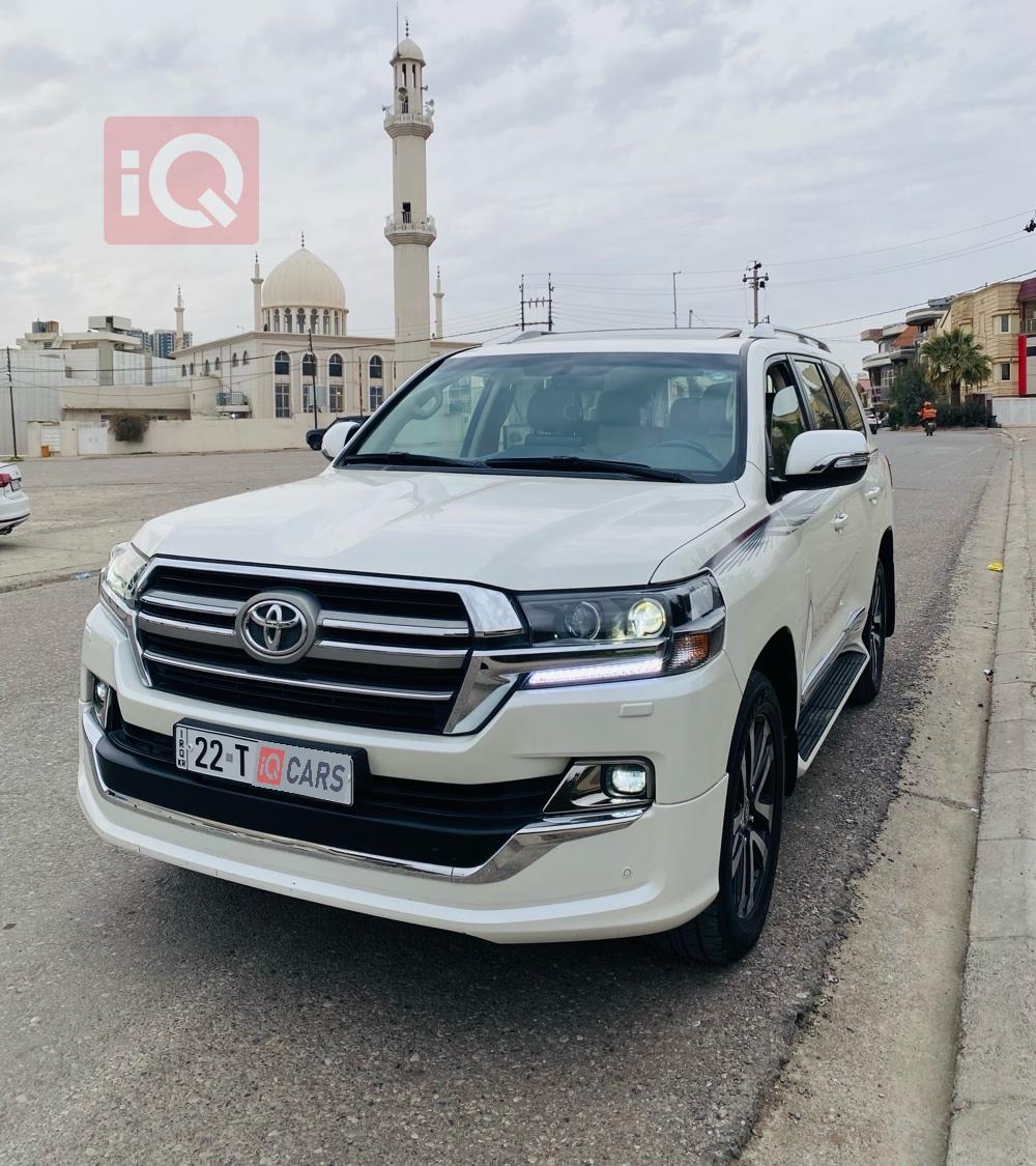 تويوتا لاندكروزر